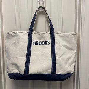 L.L.Bean Boat and Tote LARGE Cream/Navy “Brooks” has stain on back from stroller